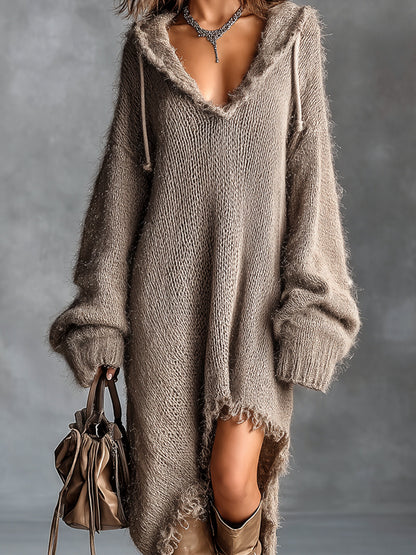 Robe midi en maille douillette à capuche
