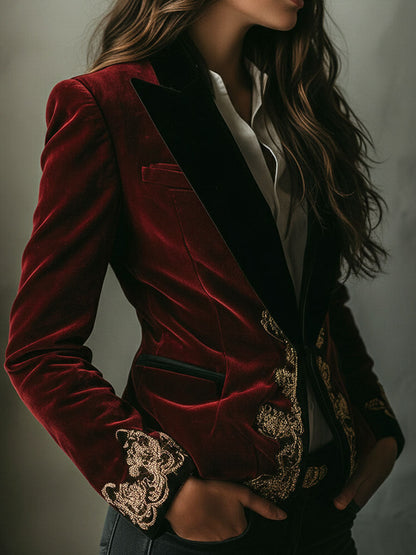 Blazer de Luxe en Velours Noir à Col Doré et Broderies Élégantes