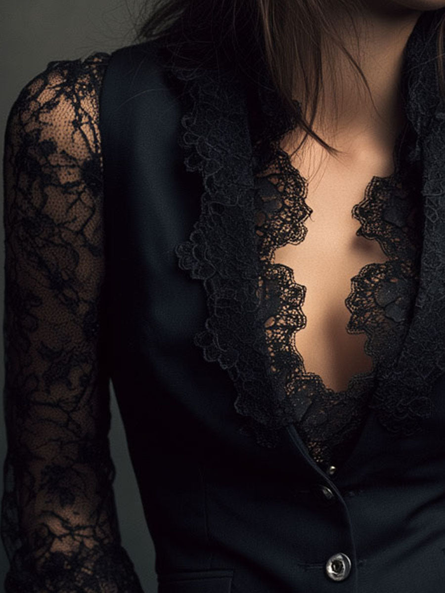 Élégant blazer noir avec manches en dentelle
