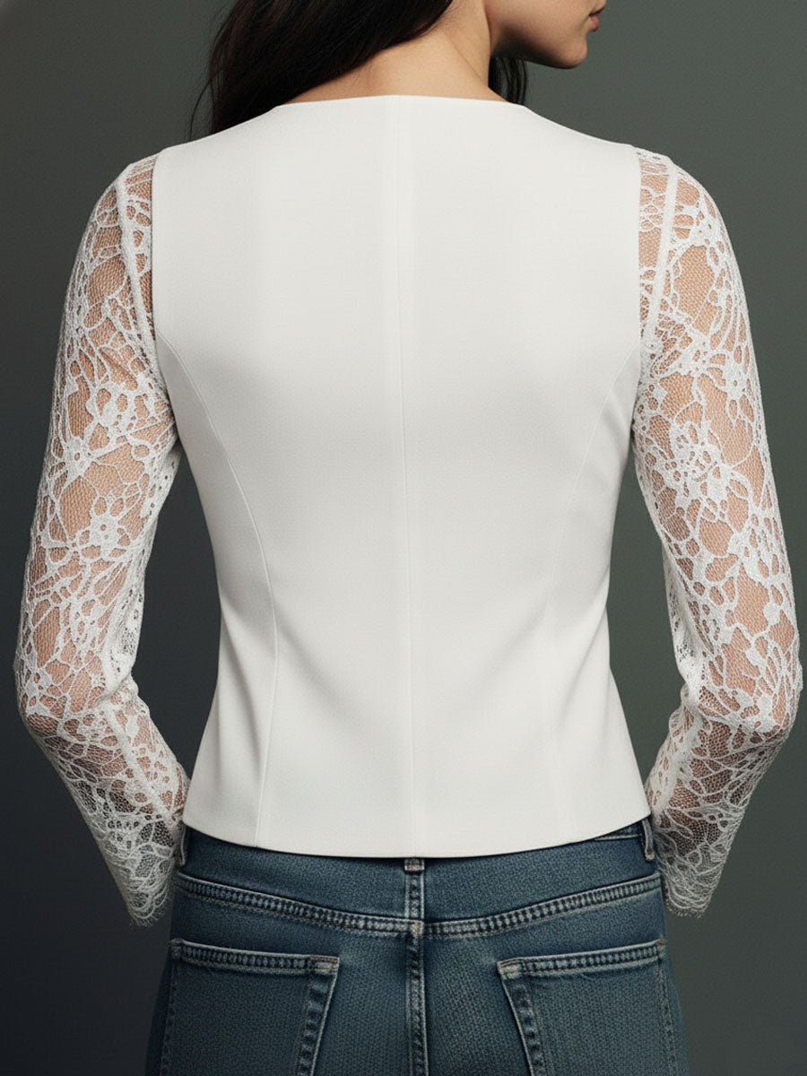 Élégant blazer noir avec manches en dentelle