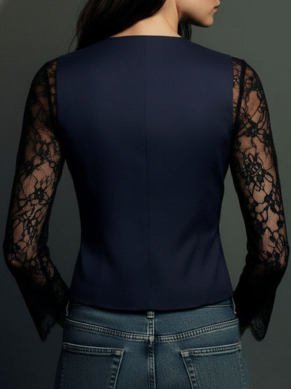 Élégant blazer noir avec manches en dentelle