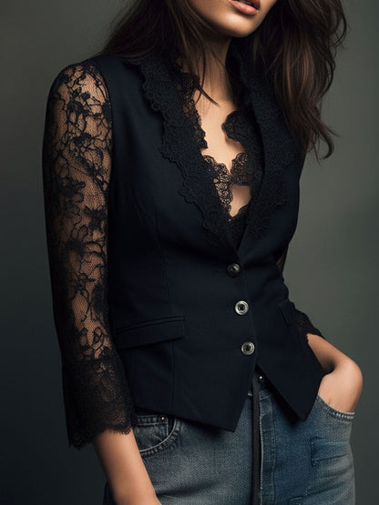 Élégant blazer noir avec manches en dentelle