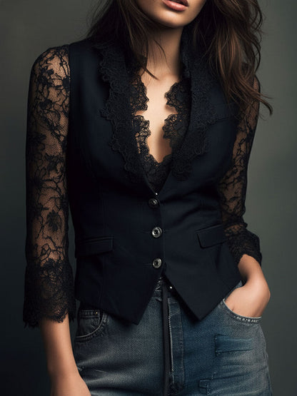 Élégant blazer noir avec manches en dentelle