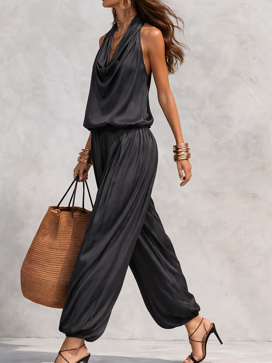 IBONE | Ensemble noir avec top sans manches à col halter et pantalon plissé