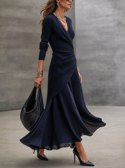 Loren | Robe maxi asymétrique bleu marine en satin