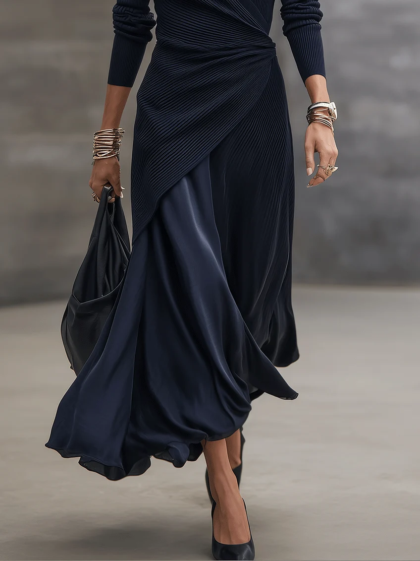 Loren | Robe maxi asymétrique bleu marine en satin