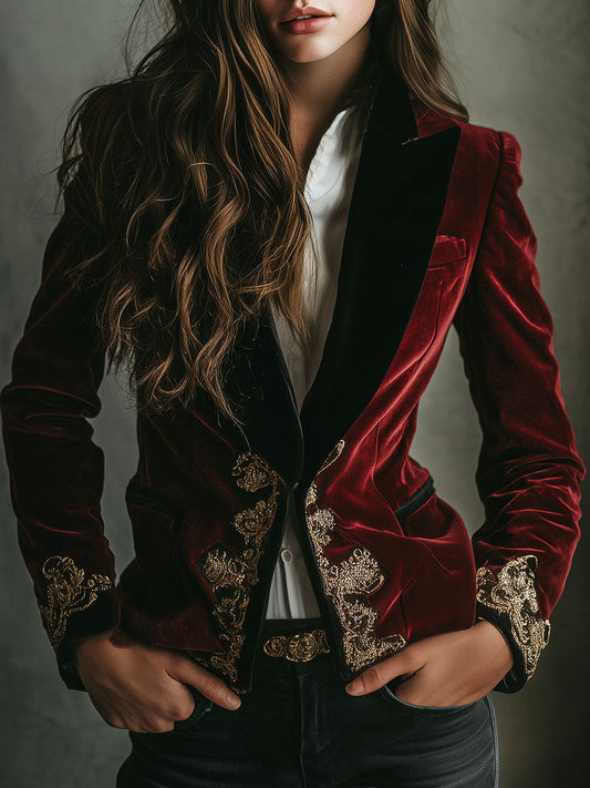 Blazer de Luxe en Velours Noir à Col Doré et Broderies Élégantes