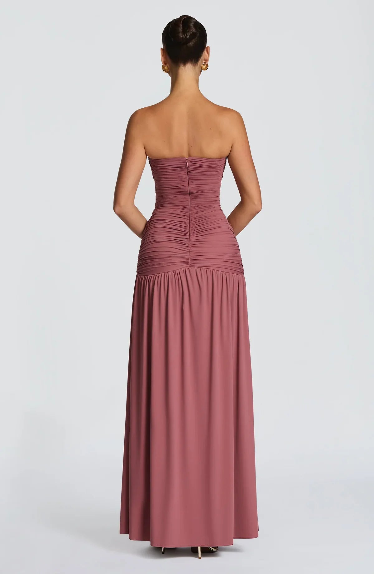 JUNIA | Robe longue au design satiné