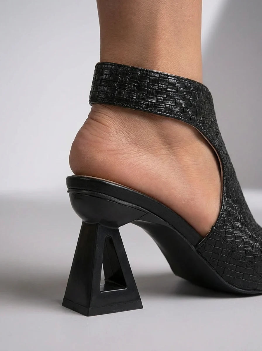 VITORIA | Sandales Élégantes à Talons Tressés Édition Limitée